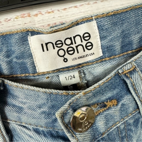 Insane Gene high waisted light wash raw hem ripped size 1 baggy‎ jeans - Picture 4 of 7